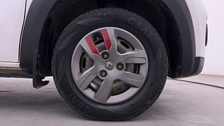 Used 2016 Renault Kwid [2015-2019] 1.0 RXT AMT Petrol Automatic tyres RIGHT FRONT TYRE RIM VIEW