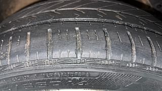 Used 2015 Hyundai Xcent [2014-2017] SX Petrol Petrol Manual tyres RIGHT FRONT TYRE TREAD VIEW