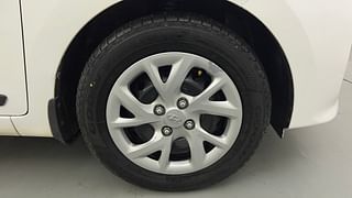 Used 2017 Hyundai Grand i10 [2017-2020] Sportz (O) 1.2 kappa VTVT Petrol Manual tyres RIGHT FRONT TYRE RIM VIEW