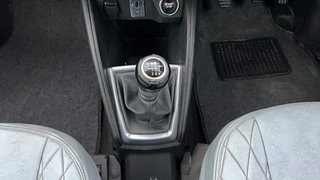 Used 2019 Nissan Kicks [2018-2020] XV Diesel Diesel Manual interior GEAR  KNOB VIEW