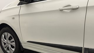 Used 2018 Tata Tiago [2016-2020] Revotron XT Petrol Manual dents MINOR SCRATCH