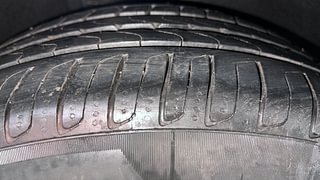 Used 2015 Audi A6 [2011-2015] 35 TFSI Premium Petrol Automatic tyres RIGHT REAR TYRE TREAD VIEW