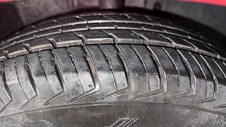 Used 2019 Datsun Redi-GO [2015-2019] T (O) Petrol Manual tyres RIGHT FRONT TYRE TREAD VIEW
