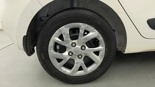 Used 2017 Hyundai Grand i10 [2017-2020] Sportz (O) 1.2 kappa VTVT Petrol Manual tyres RIGHT REAR TYRE RIM VIEW