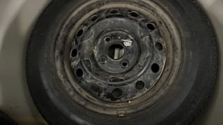Used 2014 Maruti Suzuki Swift [2011-2017] VXi Petrol Manual tyres SPARE TYRE VIEW