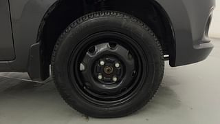 Used 2015 Maruti Suzuki Alto K10 [2014-2019] VXI AMT Petrol Automatic tyres RIGHT FRONT TYRE RIM VIEW