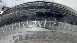 Used 2017 Hyundai Grand i10 [2017-2020] Sportz (O) 1.2 kappa VTVT Petrol Manual tyres RIGHT REAR TYRE TREAD VIEW