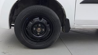 Used 2016 Maruti Suzuki Alto K10 [2014-2019] VXi (O) Petrol Manual tyres LEFT FRONT TYRE RIM VIEW