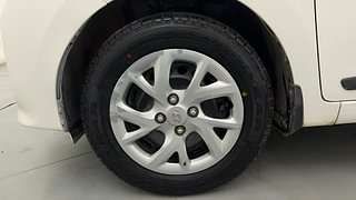 Used 2017 Hyundai Grand i10 [2017-2020] Sportz (O) 1.2 kappa VTVT Petrol Manual tyres LEFT FRONT TYRE RIM VIEW