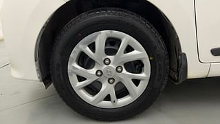 Used 2017 Hyundai Grand i10 [2017-2020] Sportz (O) 1.2 kappa VTVT Petrol Manual tyres LEFT FRONT TYRE RIM VIEW