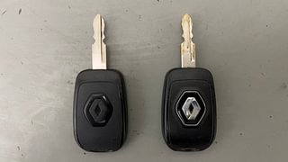 Used 2022 Renault Kwid CLIMBER 1.0 AMT Petrol Automatic extra CAR KEY VIEW
