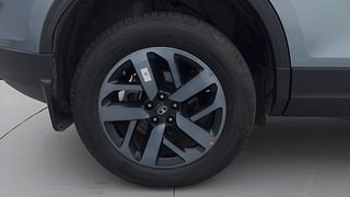 Used 2021 Tata Safari XZA Plus Adventure Diesel Automatic tyres RIGHT REAR TYRE RIM VIEW