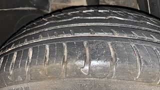 Used 2018 Renault Duster [2017-2020] RXS CVT Petrol Petrol Automatic tyres RIGHT REAR TYRE TREAD VIEW