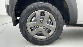 Used 2019 Renault Kwid [2015-2019] 1.0 RXT AMT Opt Petrol Automatic tyres RIGHT REAR TYRE RIM VIEW