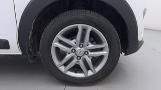 Used 2021 Renault Triber RXZ AMT Petrol Automatic tyres RIGHT FRONT TYRE RIM VIEW