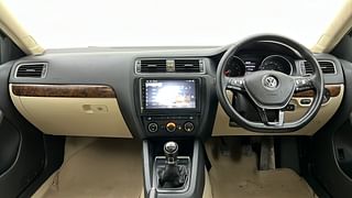 Used 2016 Volkswagen Jetta [2013-2017] Comfortline TSI Petrol Manual interior DASHBOARD VIEW
