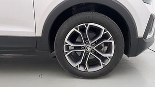 Used 2021 Skoda Kushaq Style 1.0L TSI AT Petrol Automatic tyres RIGHT FRONT TYRE RIM VIEW