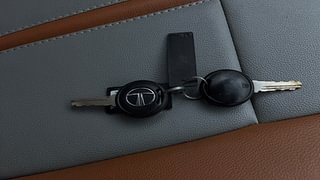 Used 2018 Tata Tiago [2016-2020] Revotron XM Petrol Manual extra CAR KEY VIEW