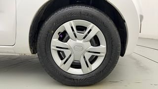 Used 2018 Datsun Redi-GO [2015-2019] S 1.0 Petrol Manual tyres RIGHT FRONT TYRE RIM VIEW