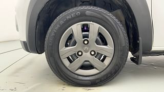 Used 2018 Renault Kwid [2015-2019] 1.0 RXT AMT Opt Petrol Automatic tyres LEFT FRONT TYRE RIM VIEW