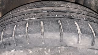 Used 2015 Maruti Suzuki Ciaz [2014-2017] ZXi Petrol Manual tyres LEFT REAR TYRE TREAD VIEW