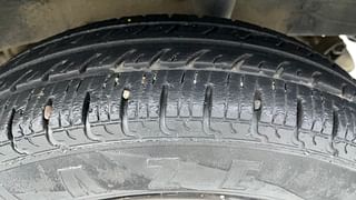 Used 2019 Renault Kwid [2015-2019] 1.0 RXT AMT Opt Petrol Automatic tyres LEFT REAR TYRE TREAD VIEW