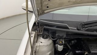 Used 2014 Toyota Etios [2010-2017] G Petrol Manual engine ENGINE RIGHT SIDE HINGE & APRON VIEW
