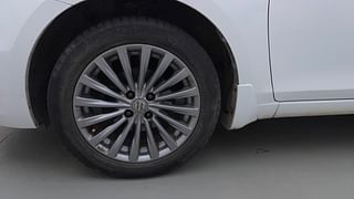 Used 2015 Maruti Suzuki Ciaz [2014-2017] ZXi Petrol Manual tyres LEFT FRONT TYRE RIM VIEW