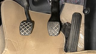 Used 2016 Volkswagen Jetta [2013-2017] Comfortline TSI Petrol Manual interior PEDALS VIEW