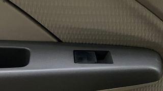Used 2014 Toyota Etios [2010-2017] G Petrol Manual top_features Rear power window