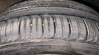 Used 2021 Renault Triber RXZ AMT Petrol Automatic tyres RIGHT FRONT TYRE TREAD VIEW