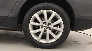 Used 2016 Volkswagen Jetta [2013-2017] Comfortline TSI Petrol Manual tyres LEFT REAR TYRE RIM VIEW