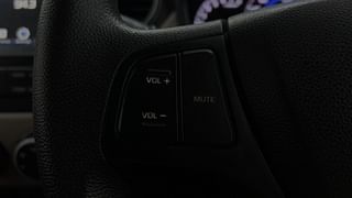 Used 2017 Hyundai Grand i10 [2017-2020] Sportz 1.2 Kappa VTVT Petrol Manual top_features Steering mounted controls