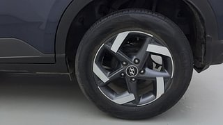 Used 2019 Hyundai Venue [2019-2022] SX Plus 1.0 Turbo DCT Petrol Automatic tyres LEFT REAR TYRE RIM VIEW