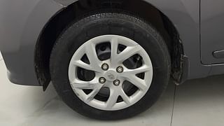 Used 2017 Hyundai Grand i10 [2017-2020] Sportz 1.2 Kappa VTVT Petrol Manual tyres LEFT FRONT TYRE RIM VIEW