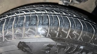 Used 2017 Hyundai Grand i10 [2017-2020] Sportz 1.2 Kappa VTVT Petrol Manual tyres RIGHT FRONT TYRE TREAD VIEW