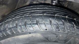 Used 2011 Honda City V Petrol Manual tyres RIGHT FRONT TYRE TREAD VIEW