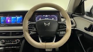 Used 2021 Mahindra XUV700 AX 7 Petrol AT Luxury Pack 7 STR Petrol Automatic interior STEERING VIEW
