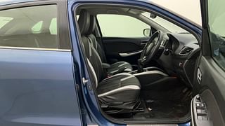 Used 2017 Maruti Suzuki Baleno [2015-2019] Zeta Petrol Petrol Manual interior RIGHT SIDE FRONT DOOR CABIN VIEW