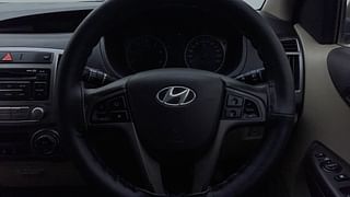Used 2013 Hyundai i20 [2012-2014] Sportz 1.4 CRDI Diesel Manual top_features Airbags