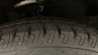 Used 2010 Hyundai i10 [2007-2010] Magna 1.2 Petrol Petrol Manual tyres RIGHT FRONT TYRE TREAD VIEW