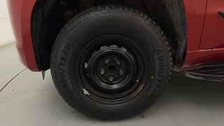 Used 2016 Mahindra TUV300 [2015-2020] T6 Plus Diesel Manual tyres LEFT FRONT TYRE RIM VIEW