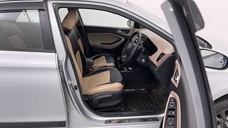 Used 2019 Hyundai Elite i20 [2018-2020] Sportz Plus 1.2 Petrol Manual interior RIGHT SIDE FRONT DOOR CABIN VIEW