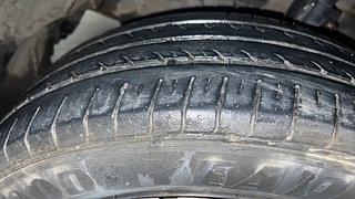 Used 2012 Maruti Suzuki Ertiga [2012-2015] Vxi Petrol Manual tyres LEFT FRONT TYRE TREAD VIEW