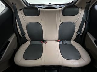 Used 2019 Hyundai Grand i10 [2017-2020] Sportz AT 1.2 Kappa VTVT Petrol Automatic interior REAR SEAT CONDITION VIEW