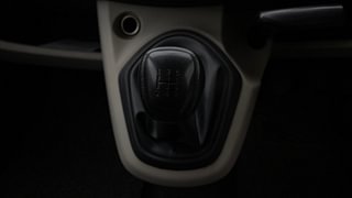 Used 2018 Datsun Go Plus [2014-2019] T Petrol Manual interior GEAR  KNOB VIEW