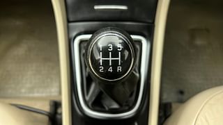 Used 2017 Maruti Suzuki Ciaz [2014-2017] ZXI+ Petrol Manual interior GEAR  KNOB VIEW