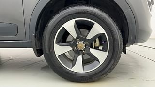 Used 2018 Tata Nexon [2017-2020] XZA Plus AMT Petrol Petrol Automatic tyres RIGHT FRONT TYRE RIM VIEW