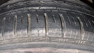 Used 2013 Hyundai i20 [2012-2014] Sportz 1.4 CRDI Diesel Manual tyres RIGHT FRONT TYRE TREAD VIEW