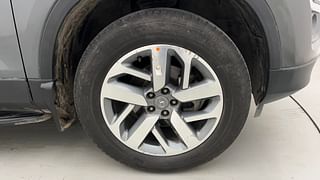 Used 2021 Tata Safari XZA Plus Diesel Automatic tyres RIGHT FRONT TYRE RIM VIEW